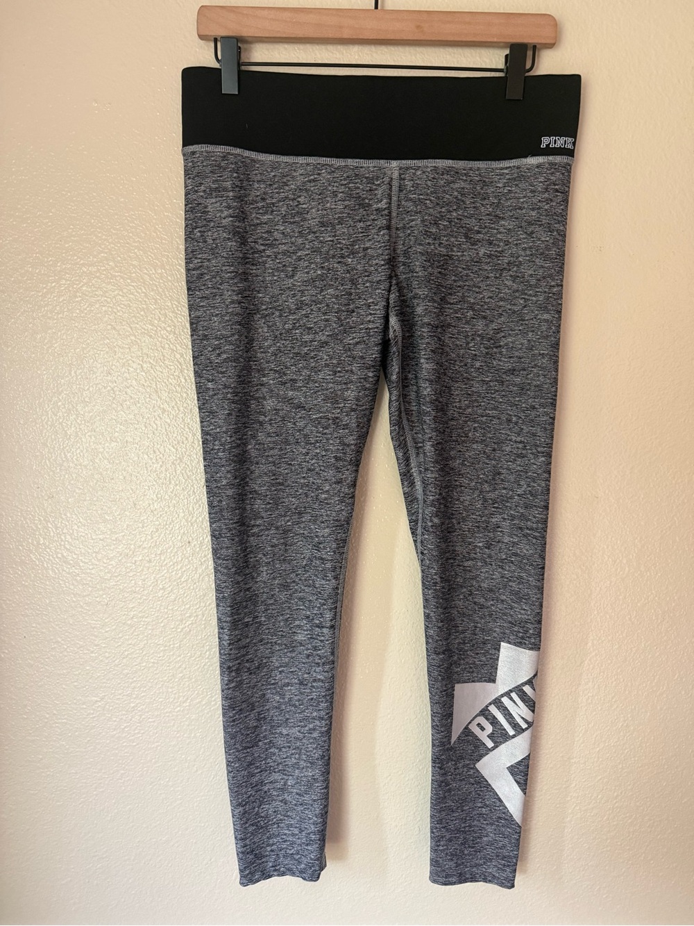 ❇️PINK Victoria's Secret Gray Yoga Leggings 2 for $22❇️